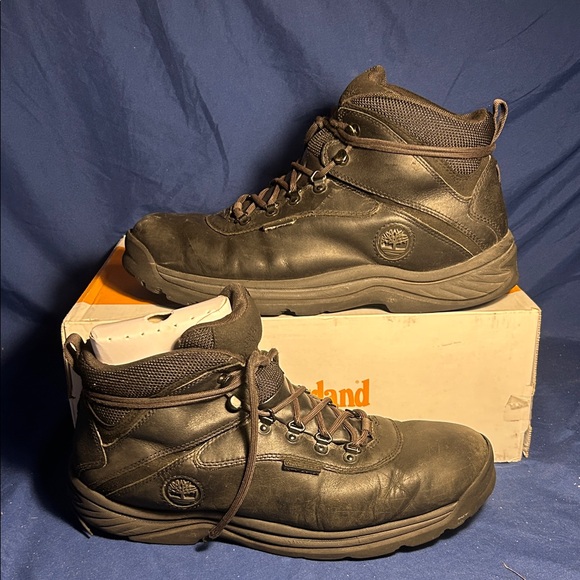 Timberland- FLUME WATERPROOF MID HIKER, BLACK FULL GRAIN, 8.5 men QS - Picture 1 of 5